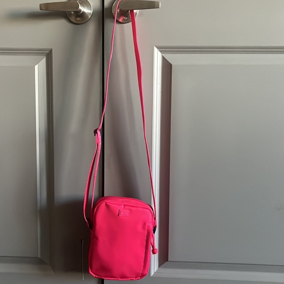 NEW WITH TAGS. Tommy Hilfiger crossbody bag, pink - Picture 10 of 12